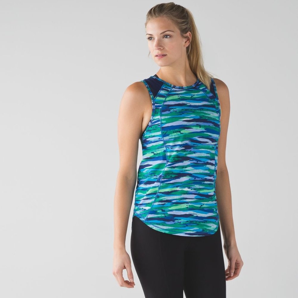 LULULEMON seven wonders blue sculpt tank
